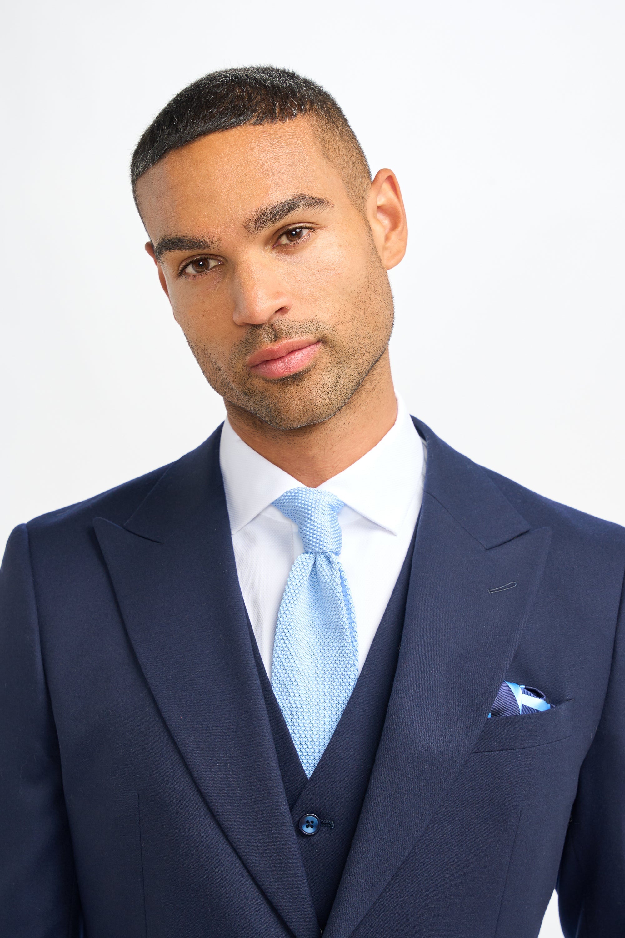 Costume trois pièces pour homme – Cavani James Navy Laine Super 130s