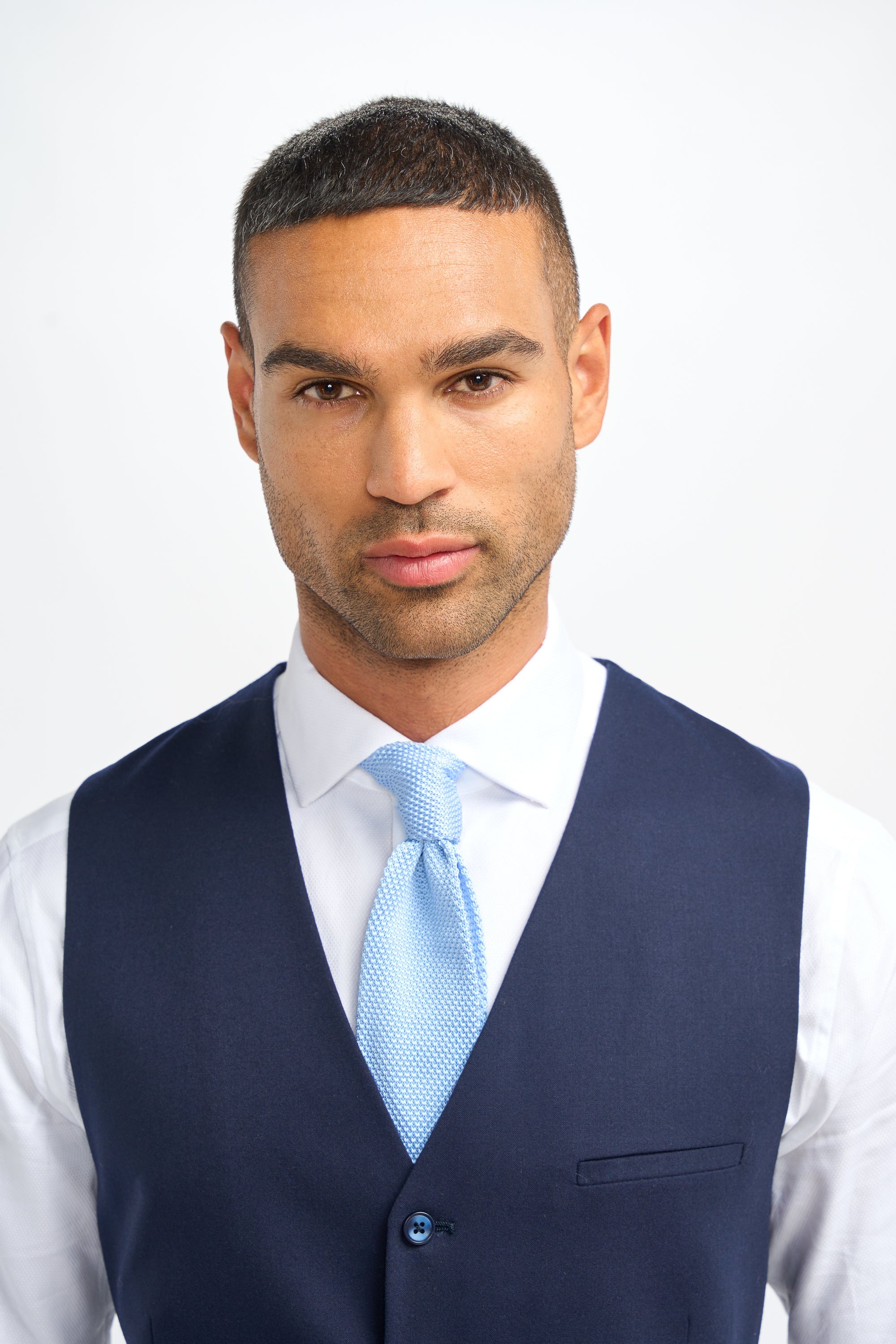 Costume trois pièces pour homme – Cavani James Navy Laine Super 130s