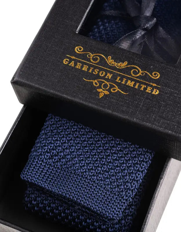 Cravate en maille coloris bleu marine - Garrison Limited