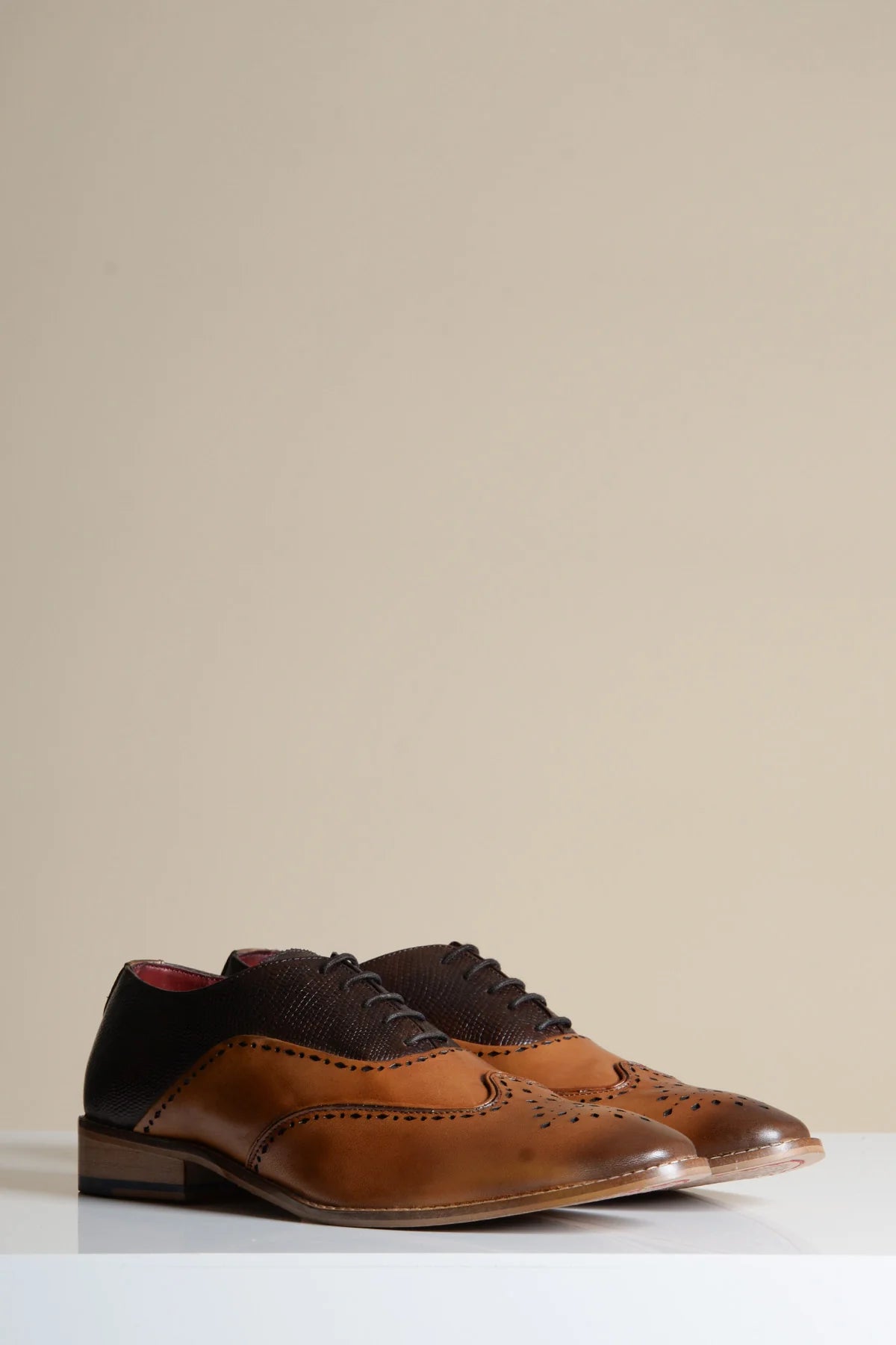 Chaussures en cuir marron Ryan Wingtip Brogues - Marc Darcy