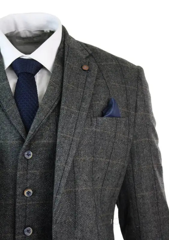 Costume trois pièces gris / bleu marine à chevrons