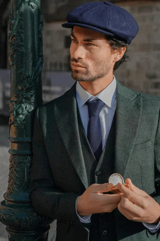 Quelle couleur de cravate convient à un costume vert ?